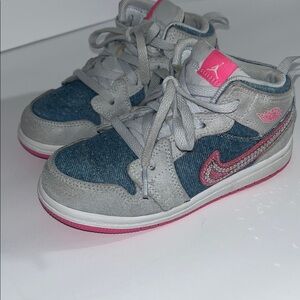 Jordan Air 1 Mid SE Denim Blue Preschool size 10 c children good condition.